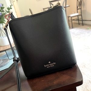 Used like new Kate spade bucket bag